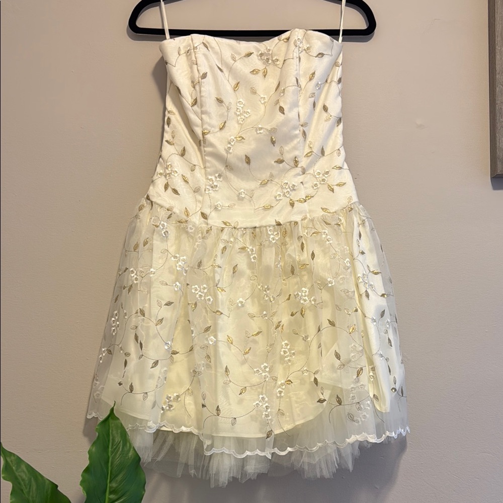 Jessica McClintock Ivory Embroidered Strapless Mini Dress